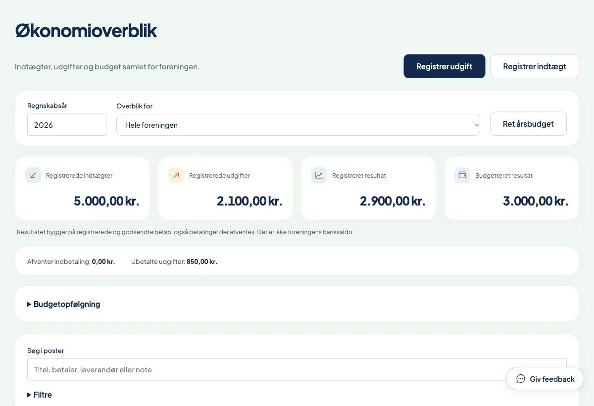 ClubCrew-demoens økonomioverblik med valg af regnskabsår og arrangement, registreret resultat, budget og afventende betalinger. Alle data er fiktive.